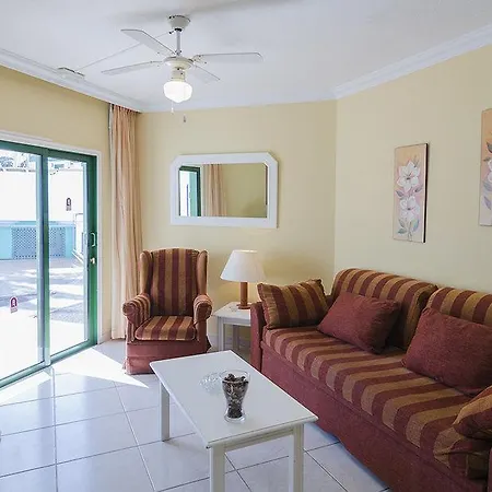 Adelfas Hotell 3*